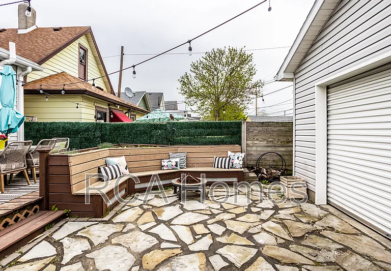 1547 Hoyt Ave — Photo 24