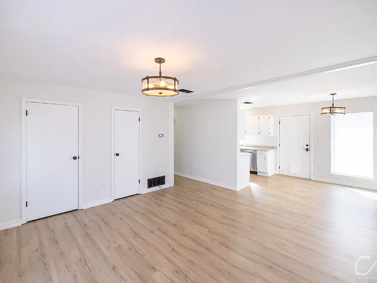 3610 Purdue Ln — Photo 16