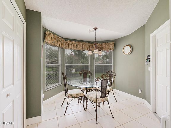 5th image of 18 Sandpoint Cir