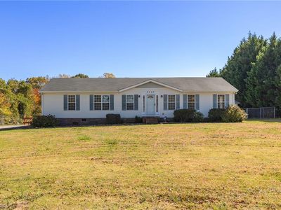 6045 Kernersville Rd, Belews Creek, NC, 27009