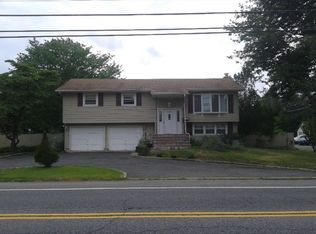 200 Broadway, Brentwood, NY 11717
