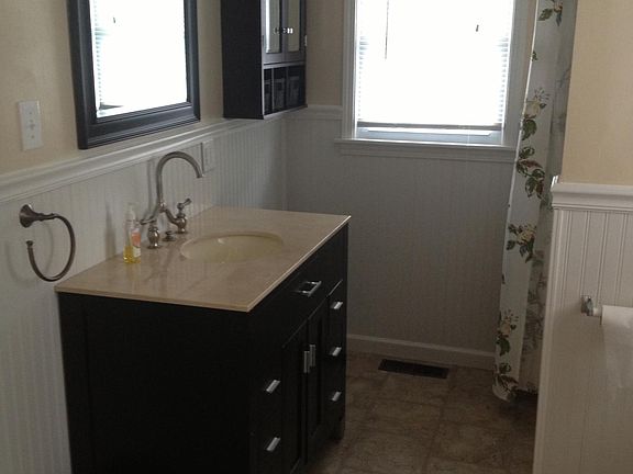 3rd image of 327 N Center St #2
