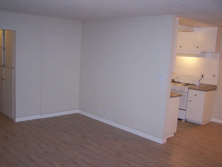 5040 Tujunga Ave #6 — Photo 19