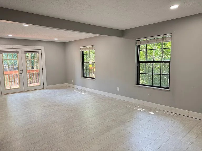 2781 Windridge Dr — Photo 3