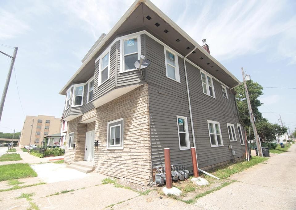 1st image of 3909 7th Ave