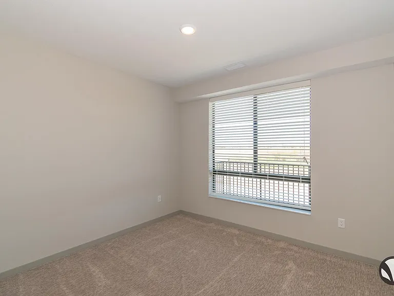 Chateau at Yankee Hill Apartments — Photo 64