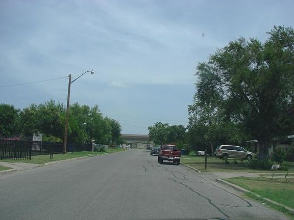 3rd image of 130 Kimberly Dr