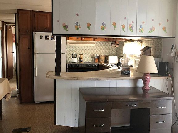 2nd image of 231 Royce St