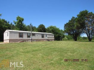 1143 S Fairview Rd, Lavonia, GA 30553