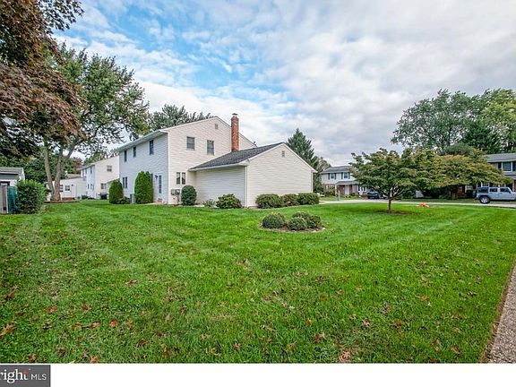 3rd image of 2325 Lighthouse Ln
