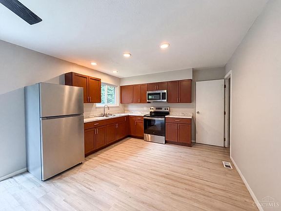 2nd image of 12157 Hitchcock Dr