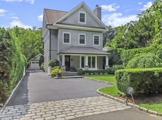 100 Orchard St, Cos Cob, CT 06807