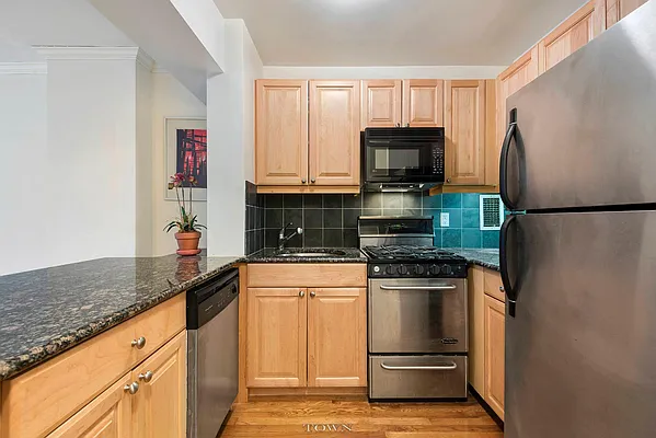 Rented by Town Residential | media 6