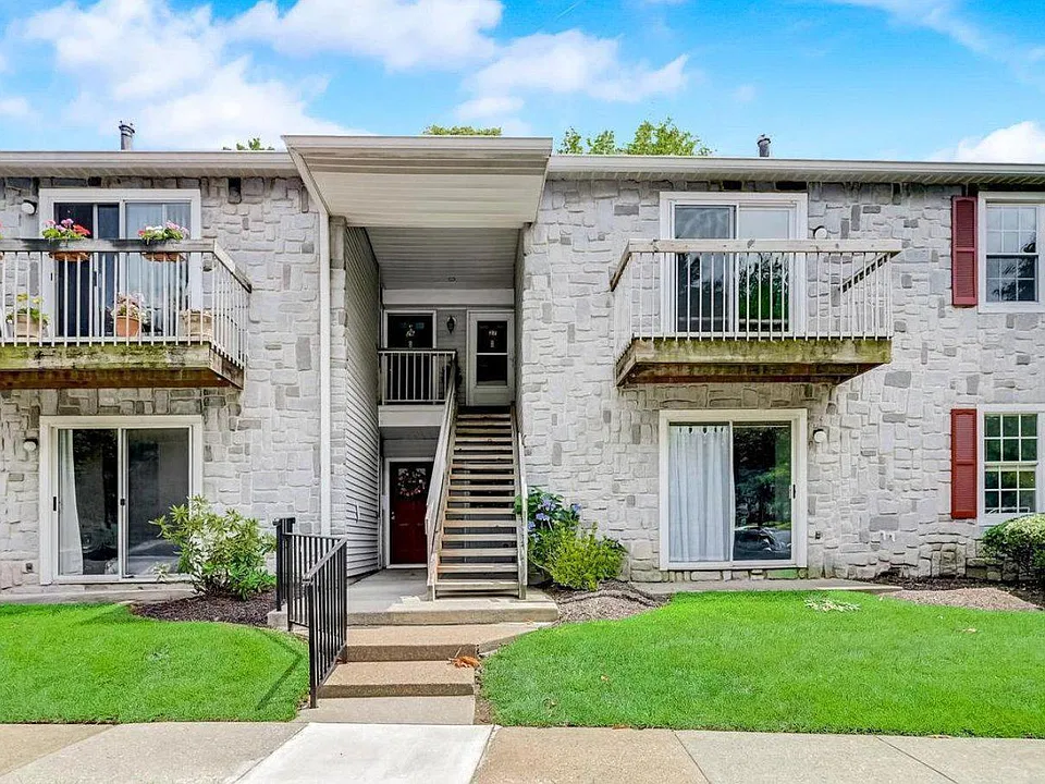 28 Azalea Ct