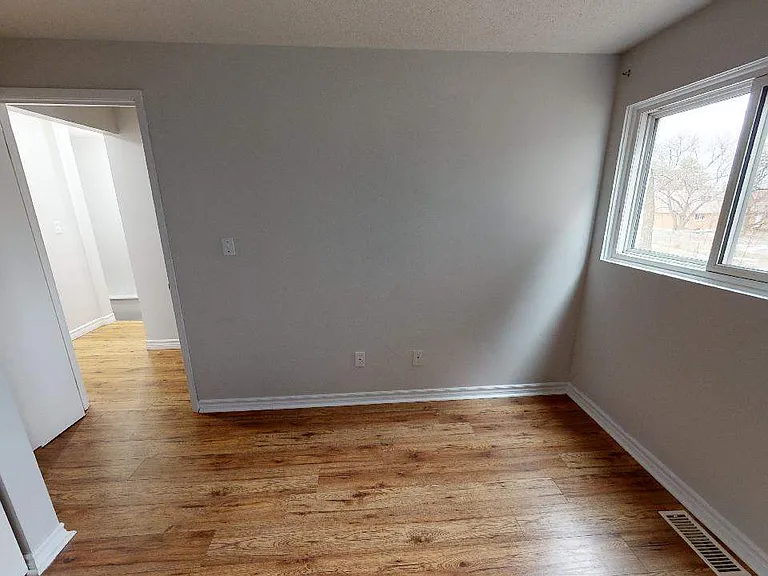 2728 Scarsdale Rd — Photo 9