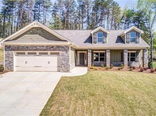 142 N Mountain Brooke Dr, Ball Ground, GA 30107