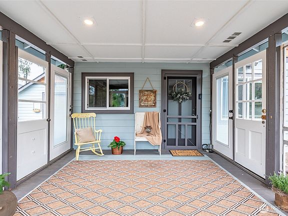 5th image of 1209 S 11th Avenue