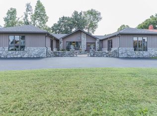 9999 Powers Dr, Newburgh, IN 47630