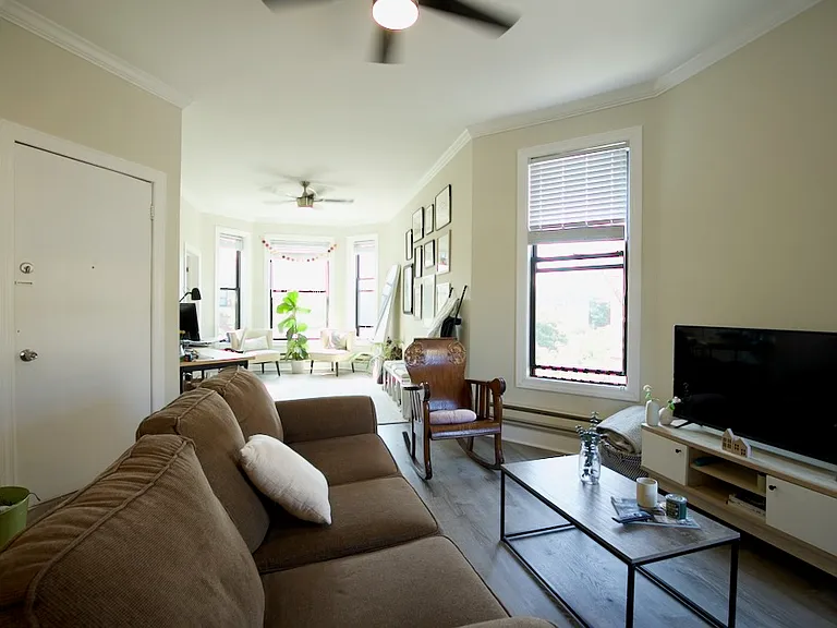 2909 N Mildred Ave #4 — Photo 8
