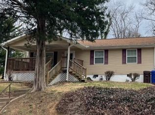 237 East Dr, Oak Ridge, TN 37830