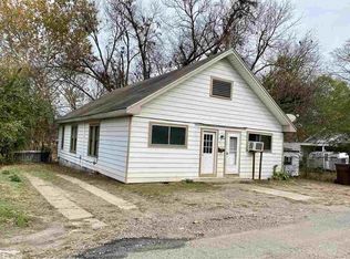 304 W Clifton St, Morrilton, AR 72110