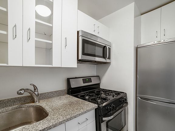 4th image of 333 E 49th St APT 2K