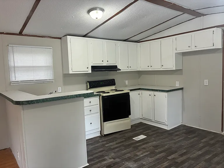 517 Skylark Ln #28 — Photo 5