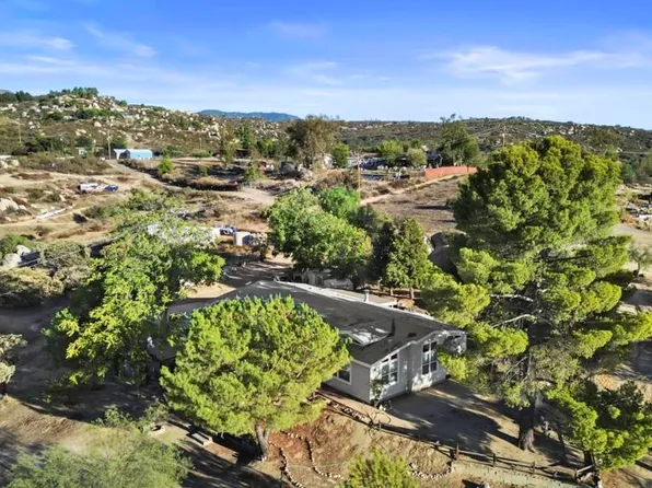 42550 Hall Rd, Hemet, CA 92544