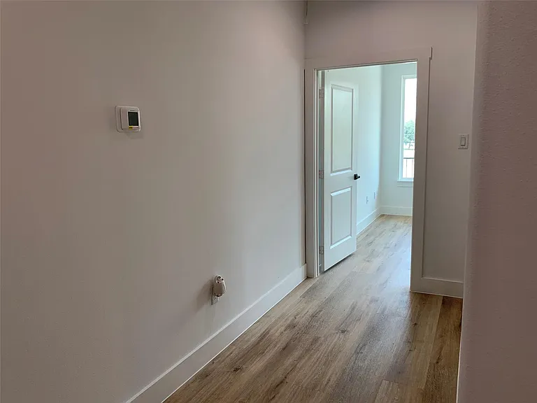 9026 Scott St — Photo 12