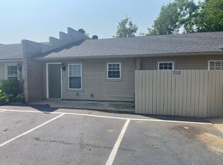704 Victoria Ct #704, New Albany, IN 47150
