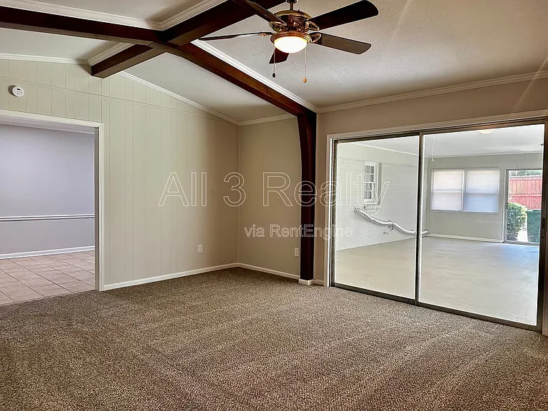 712 Sir Michael Dr — Photo 33