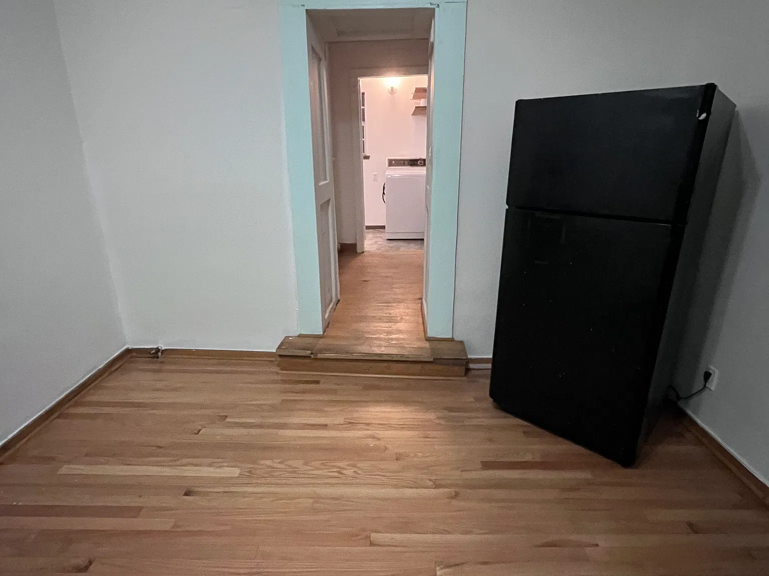 1 bed, 700 sqft, $1,200 — Photo 2