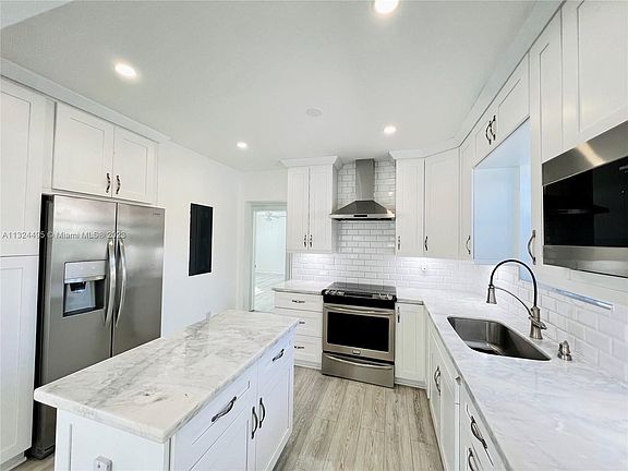 2nd image of 905 NE 111th St #0