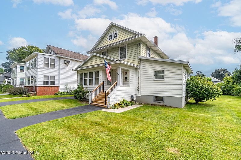 3rd image of 436 Marshland Court