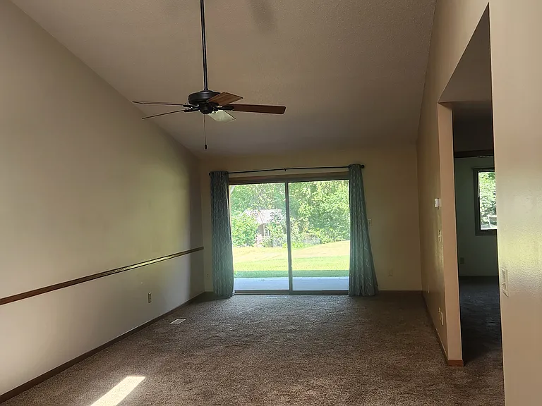 2506 S Lockwood Pl — Photo 2