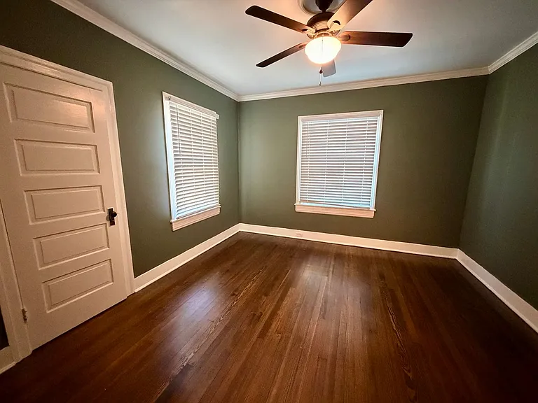1050 Edgar Ave — Photo 9