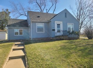 299 25th Ave SW, Cedar Rapids, IA 52404