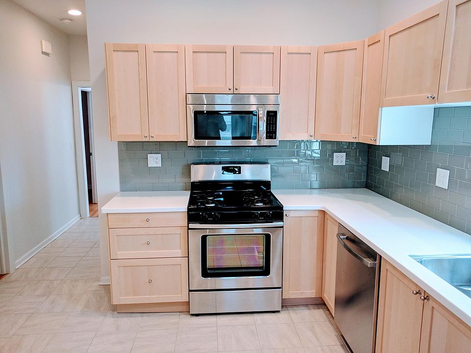 1st image of 1926 N Monticello Ave #1