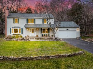 3 Pheasant Hill Ln, Old Saybrook, CT 06475