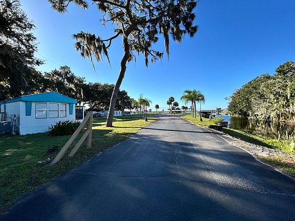 3rd image of 901 Arnold Rd Lot 1