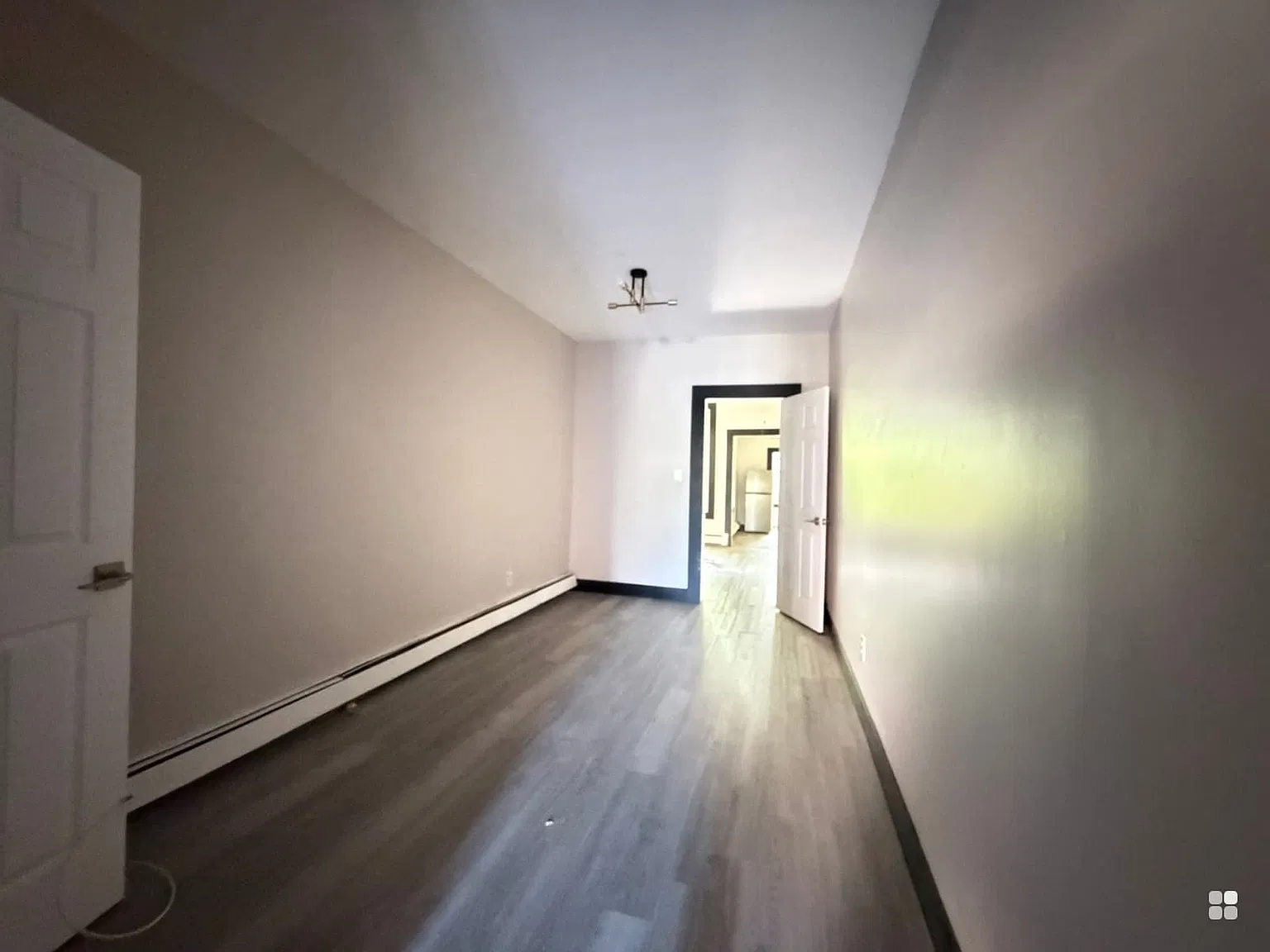 2 bed, 800 sqft, $1,900 — Photo 4