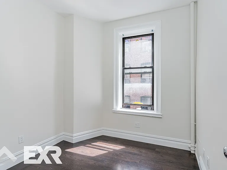 526 W 111th St #5E — Photo 13