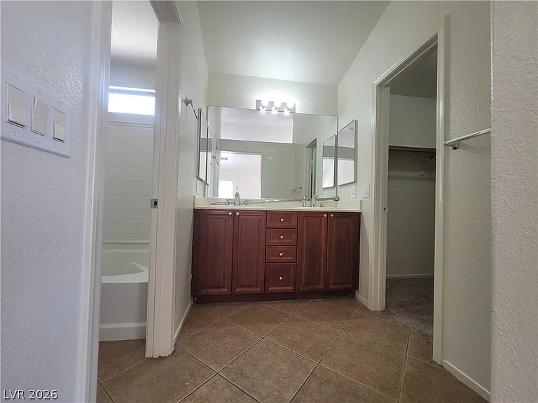3665 Remington Grove Ave — Photo 74