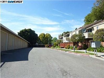 5th image of 4045 Eggers Dr