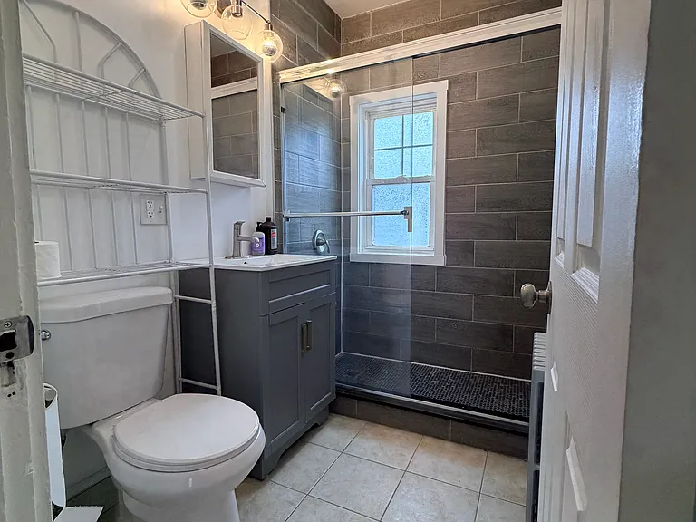 1028 N Shore Rd #1 — Photo 3