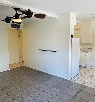 4th image of 1217-1227 N Dodge Blvd #1219