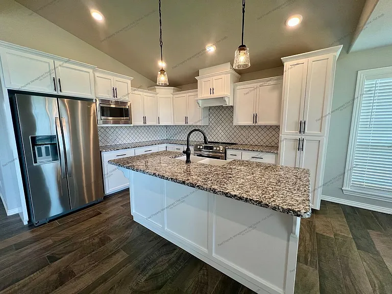 9007 Hawthorne Ln — Photo 13