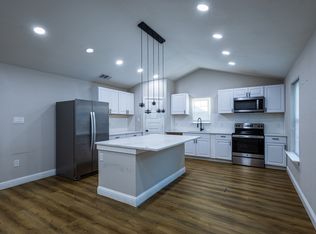 352 E Page Ave, Dallas, TX 75203