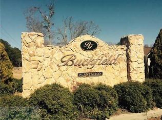 137 Buckfield Dr, Rincon, GA 31326