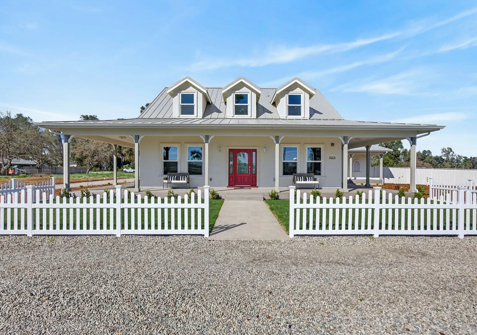 Stunning Custom Home with Optional Junior ADU — Photo 2